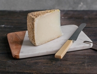 Picture of English Pecorino Cheese